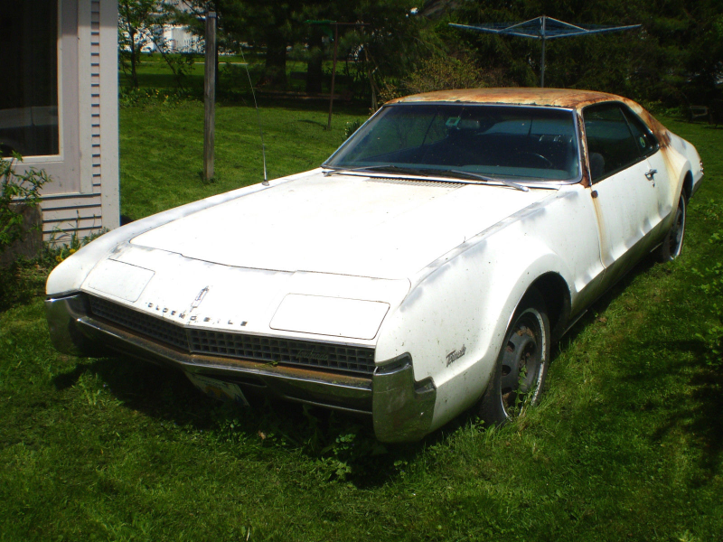 Illustration for article titled The Ten Most Powerful Cars You Can Buy On Ebay For Less Than $1,000